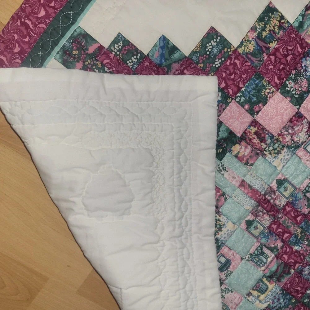 Handmade Amish Quilted Heart Wall Hanging Throw Tapestry 32x32